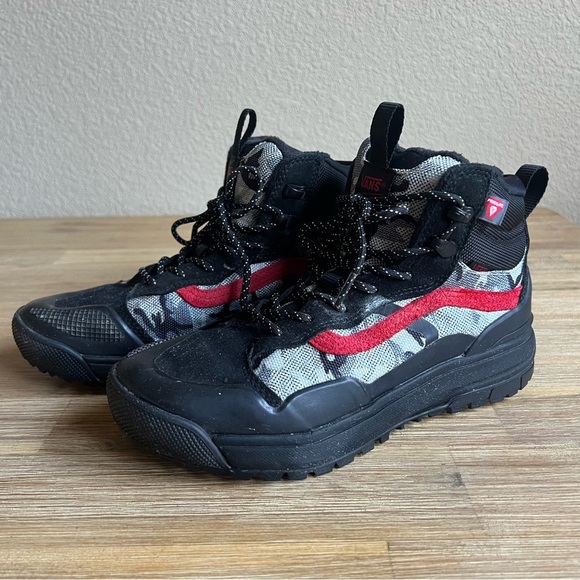 Vans Ultrarange EXO Hi MTE-2 Primaloft Insulated Boots Size 7 Camo Black - Picture 2 of 12